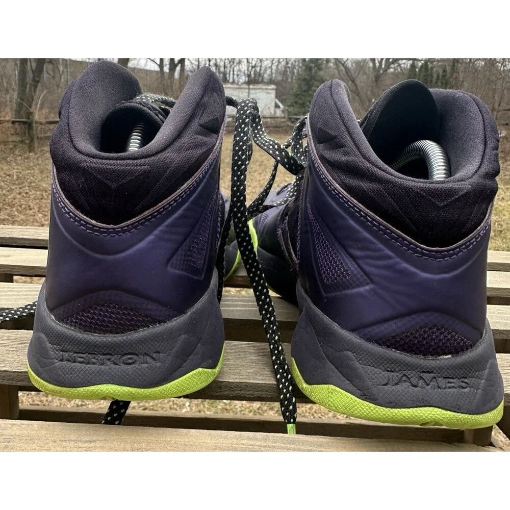 Nike Lebron Zoom Soldier 7 VII Mens Size 10 Basketball Court Purple Green Lime